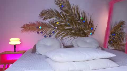 Holly online show from 02-16-25, 06:21