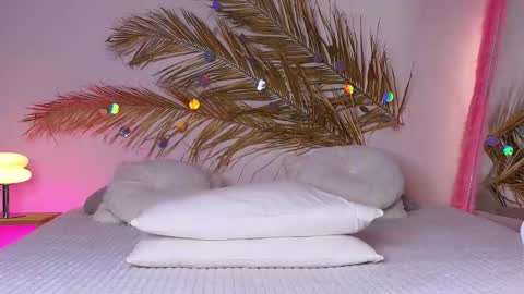 Holly online show from 02-26-25, 07:31