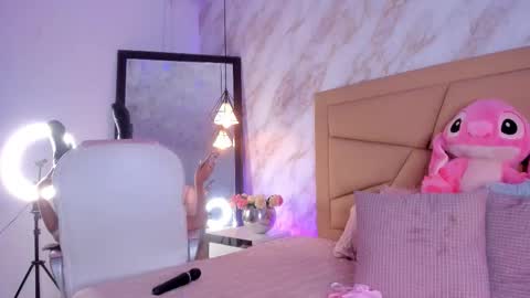 Hollywood online show from 02-20-26, 07:32