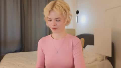 Alisha online show from 05-25-26, 01:17