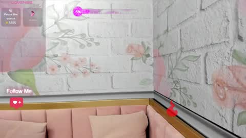 Snapshot of _iris_evans chatting on 01-17-25, 11:17 _iris_evans online show from 01-17-25, 11:17