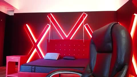 Isa online show from 12-05-25, 02:03