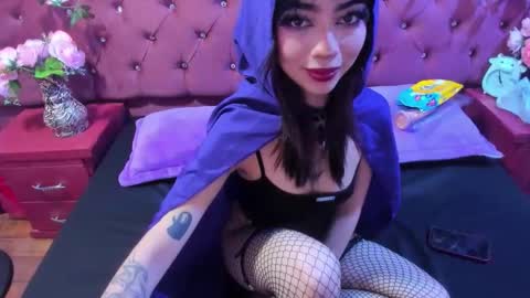  Ivy Luna online show from 01-10-26, 11:42