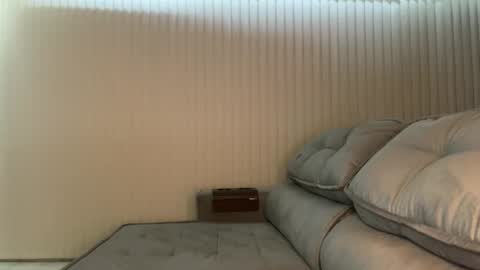 Julie online show from 11-10-25, 10:09