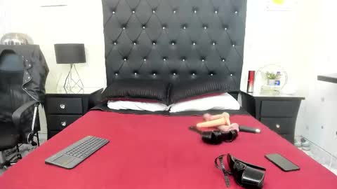 Snapshot of _johnson_alana chatting on 11-26-25, 12:28 _johnson_alana online show from 11-26-25, 12:28