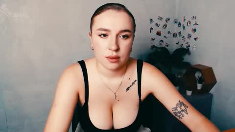 Jolia online show from 11-12-25, 10:04