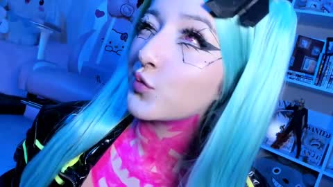 JULIANA online show from 02-09-25, 01:46