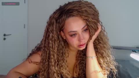 _just_a_queen_3 online show from 03-06-26, 04:09