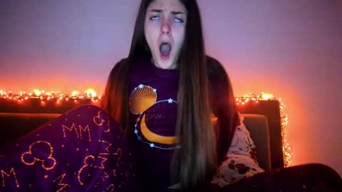 _just_a_simple_girl online show from 02-28-25, 11:58