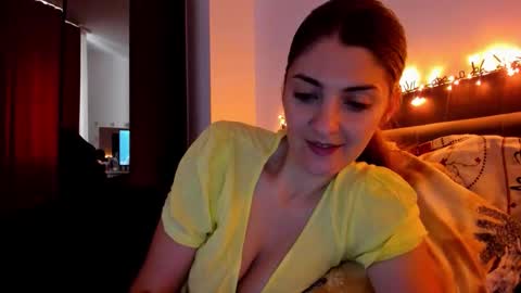 _just_a_simple_girl online show from 09-26-25, 10:41