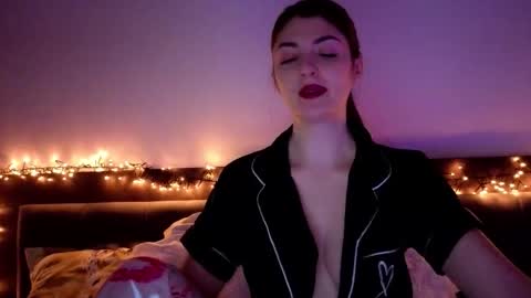 _just_a_simple_girl online show from 02-05-26, 11:48