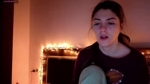 _just_a_simple_girl online show from 03-01-26, 02:57