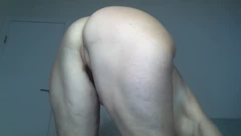 Snapshot of _kapelka_ chatting on 10-08-25, 03:04 KAPELKA online show from 10-08-25, 03:04