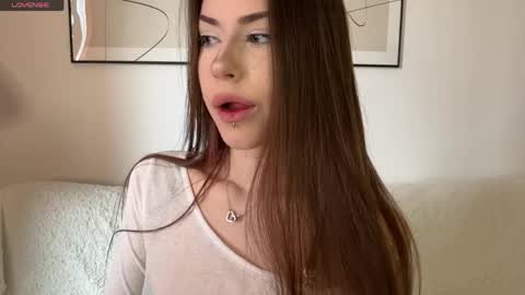 Sofia Help me make hotter shows with 200 thumbs up online show from 04-19-26, 08:35