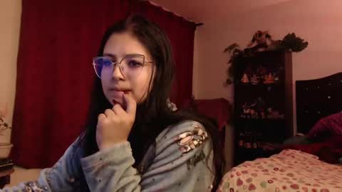 Snapshot of _kat_sweet chatting on 03-12-25, 02:09 Cata  online show from 03-12-25, 02:09