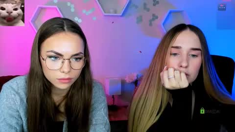 _kellykitten_ online show from 12-02-25, 09:47