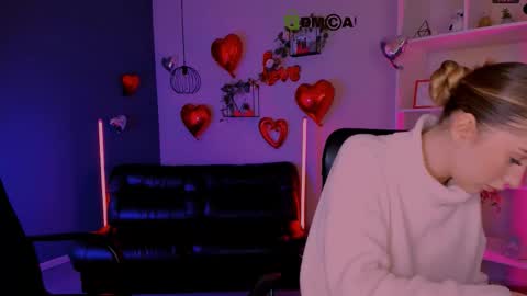 _kellykitten_ online show from 02-23-26, 09:39