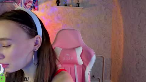 Kiki online show from 03-06-26, 09:28