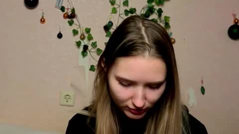 _kikiclark_ online show from 01-31-26, 08:51