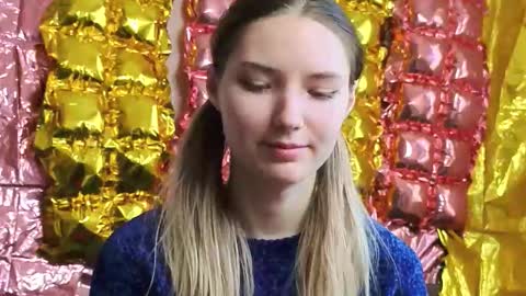 _kikiclark_ online show from 03-18-26, 12:08