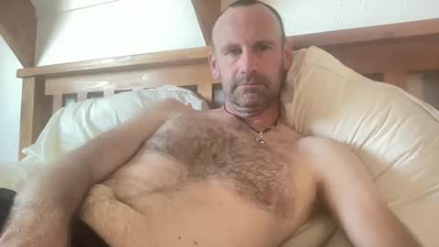 Kiwi online show from 11-24-25, 02:00