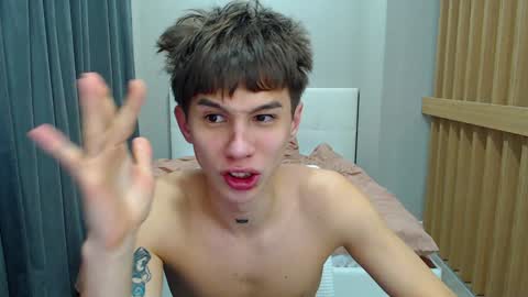 Snapshot of _kurt chatting on 01-06-25, 04:36 Kurt online show from 01-06-25, 04:36