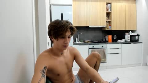 Snapshot of _kurt chatting on 10-29-25, 03:25 Kurt online show from 10-29-25, 03:25