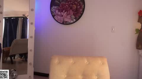 Snapshot of _lady_di chatting on 03-08-25, 05:01 Not on OF Some stuff for sale  online show from 03-08-25, 05:01