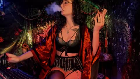 Lady Luna online show from 11-15-25, 01:14