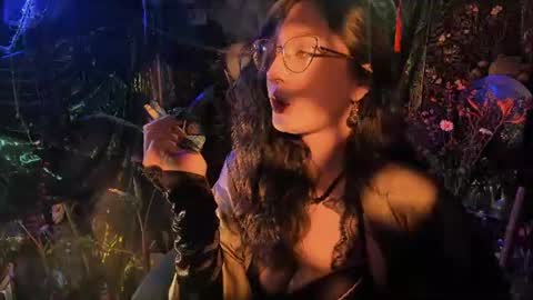 Snapshot of _lady_luna_ chatting on 06-22-26, 10:51 Lady Luna online show from 06-22-26, 10:51