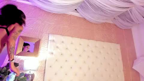 Lanna  online show from 02-13-25, 12:02