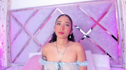 Lanna  online show from 02-14-25, 12:25