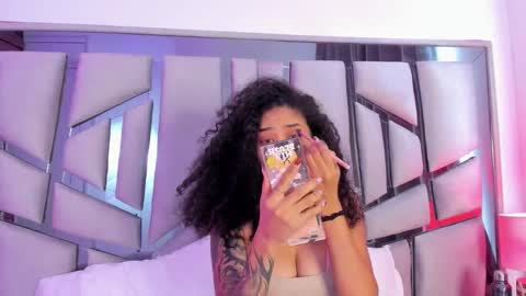 Lanna  online show from 02-11-26, 01:49