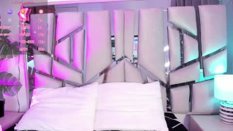 Lanna  online show from 03-27-26, 11:21