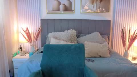 paulina  online show from 07-26-26, 05:20
