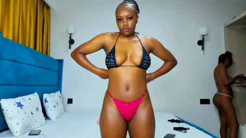 Snapshot of _latoyah chatting on 08-07-26, 03:19 _latoyah online show from 08-07-26, 03:19