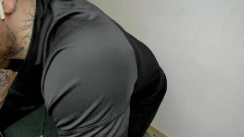 Layne online show from 11-12-25, 08:37