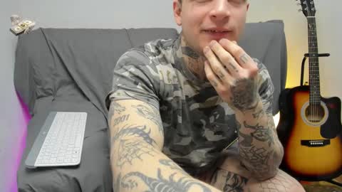 Layne online show from 02-08-26, 07:56