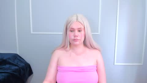 Snapshot of _leana_oo chatting on 10-26-25, 05:41 leana online show from 10-26-25, 05:41