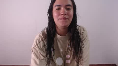 Snapshot of _leslie chatting on 05-18-26, 04:07 Leslie online show from 05-18-26, 04:07