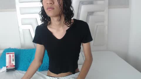 Snapshot of _lexx1e chatting on 12-28-24, 01:49 _lexx1e online show from 12-28-24, 01:49