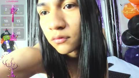 Snapshot of _lexx1e chatting on 10-27-25, 01:04 _lexx1e online show from 10-27-25, 01:04
