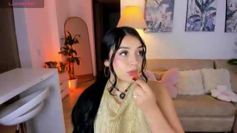 Lina. online show from 06-10-26, 04:45