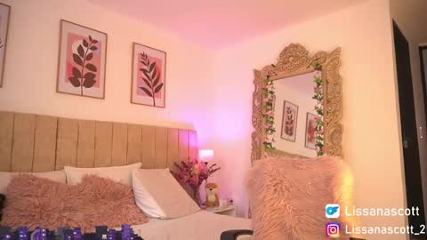 Lissana online show from 02-18-25, 08:03