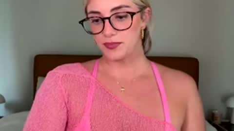 Lily online show from 06-10-26, 03:18