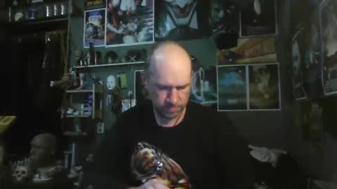 That guy online show from 10-31-25, 06:42