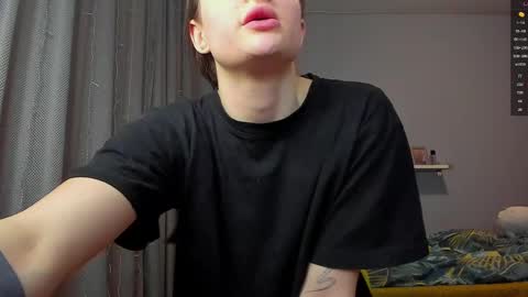 Snapshot of _lorra chatting on 02-14-25, 04:31 _lorra online show from 02-14-25, 04:31