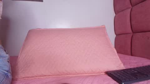 Lorrayne online show from 02-23-25, 12:05