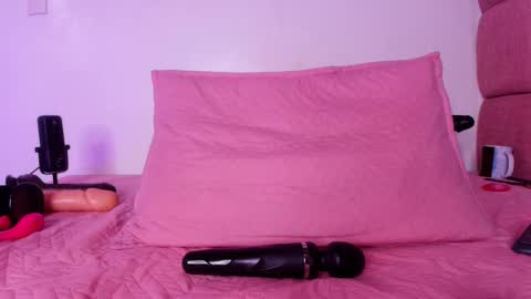 Lorrayne online show from 02-28-25, 05:59