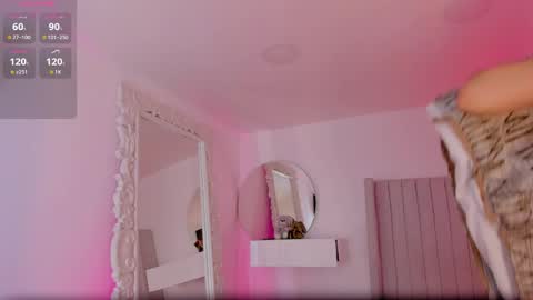 Snapshot of _lovelymia_ chatting on 05-13-26, 03:15 Mia online show from 05-13-26, 03:15